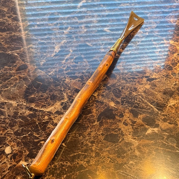 Vintage long handle wood and brass shoe horn, made in Italy!
